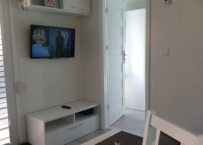 Nowoczesny Domek Letniskowy Zator